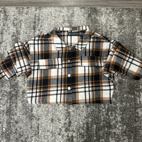 Tops - Plaid Women’s Shirt in Brown and White
